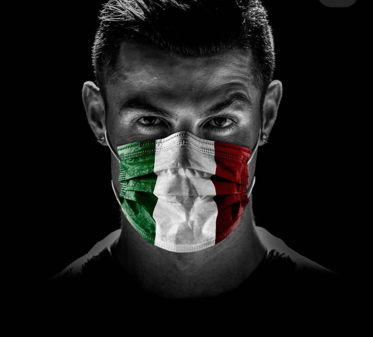Cristiano Ronaldo con la mascherina tricolore: il messaggio per la lotta al coronavirus