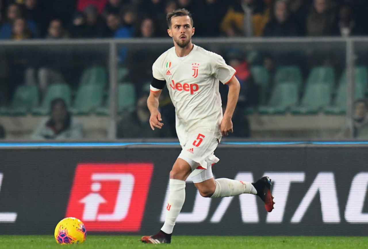 Pjanic, il Barcellona non abbandona la pista (Getty Images) 