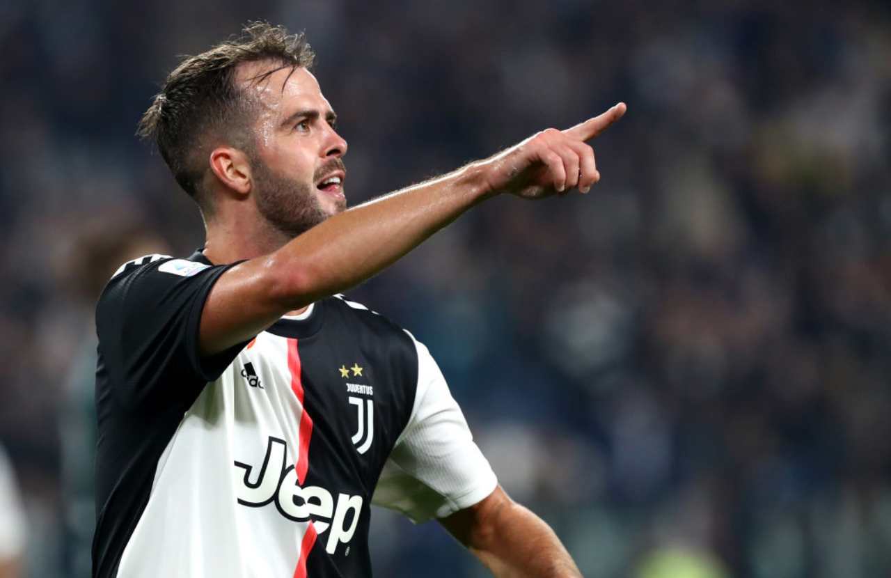 Pjanic, Barcellona in pole (Getty Images) 