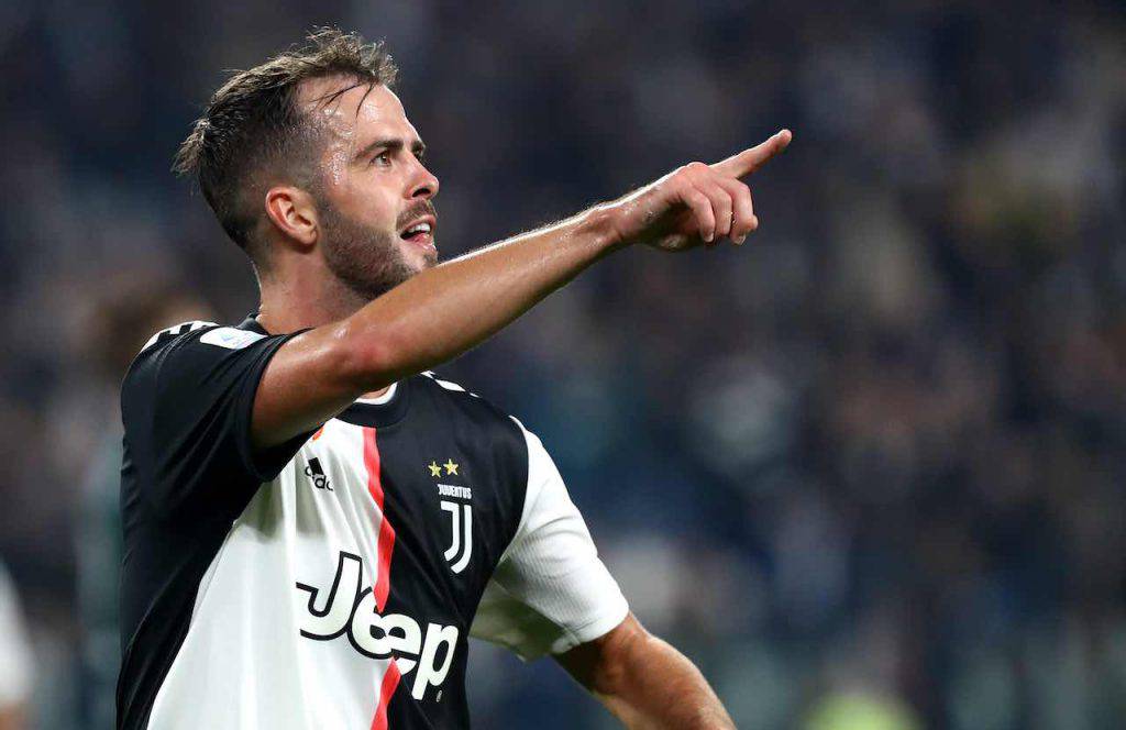 Pjanic, Barcellona più vicino (Getty Images)