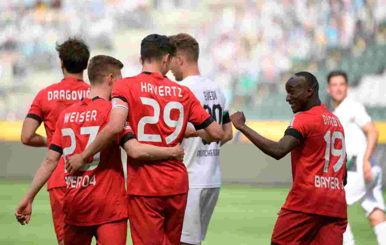 Bundesliga, ancora abbracci dopo i gol - FOTO