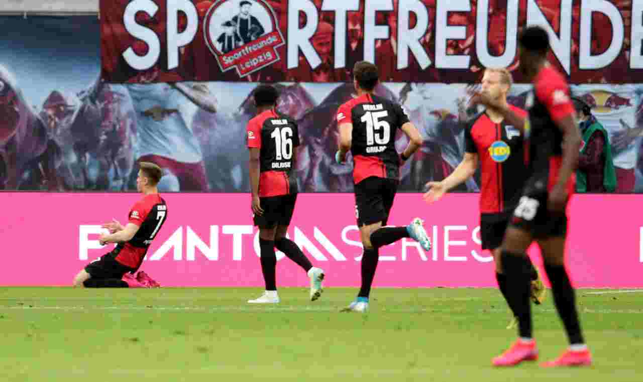 Bundesliga, l'Hertha ferma il Lipsia: Piatek risponde a Schick