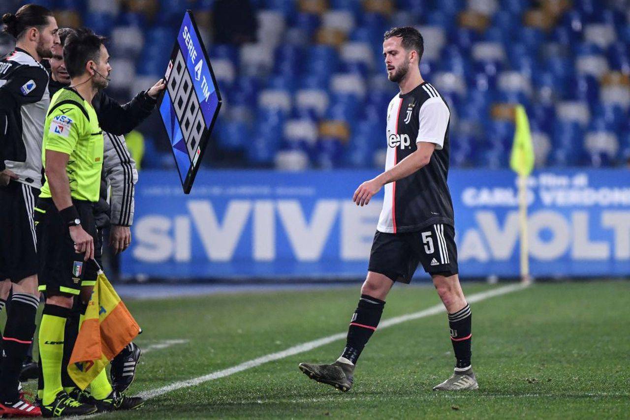 Pjanic al Barcellona: lo scambio con la Juventus prende quota