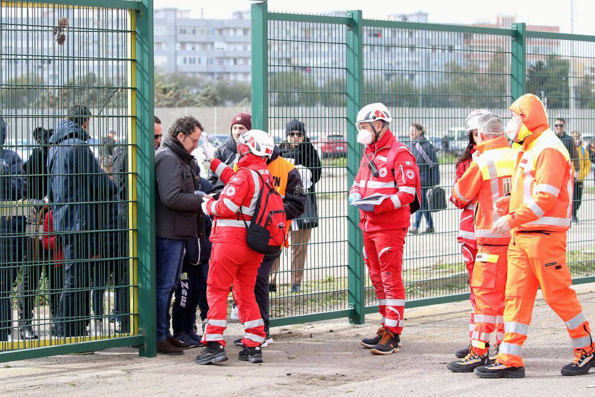 Serie A, indiscrezioni nuovo protocollo: si gioca solo al centro-sud