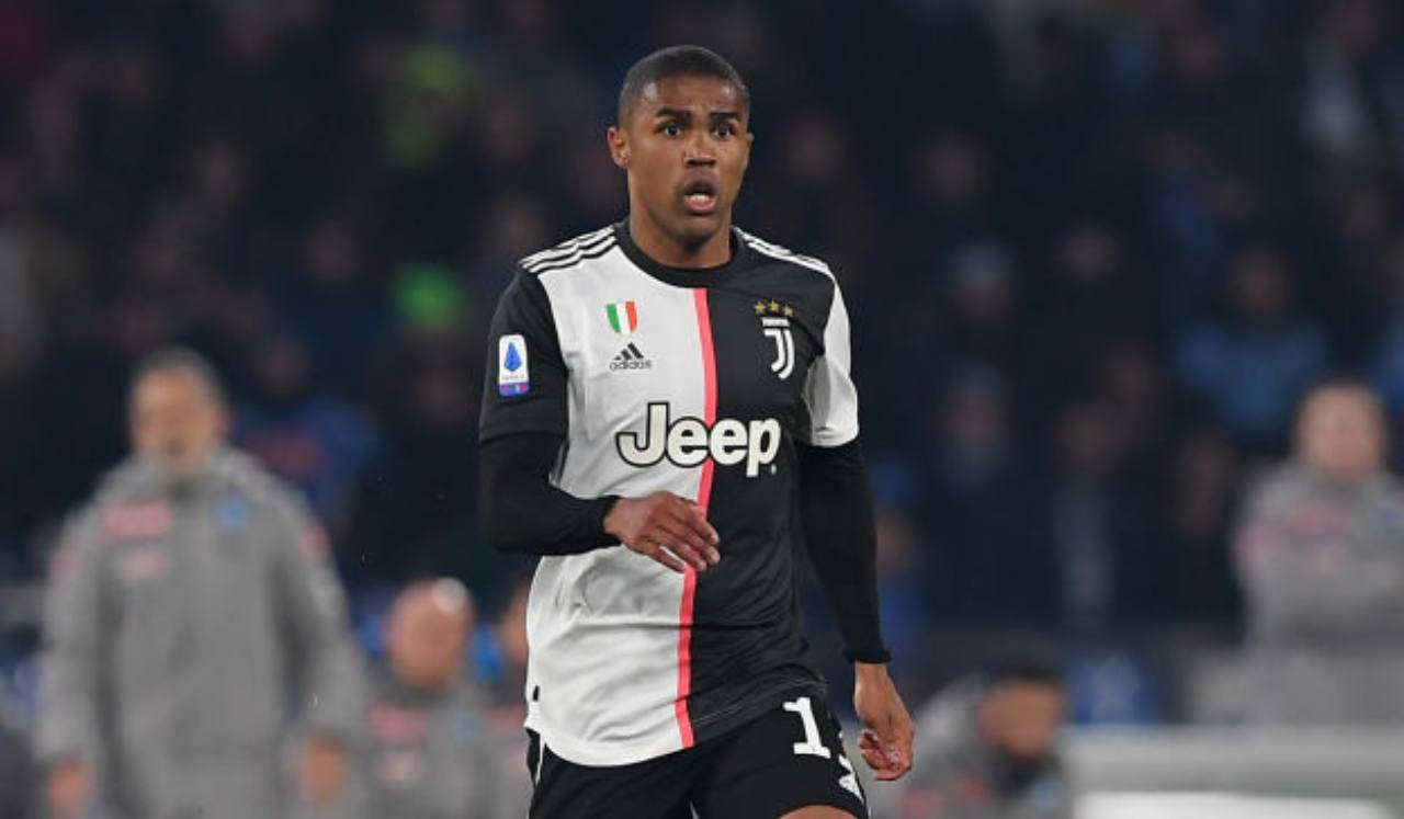 Douglas Costa, insulto ad un tifoso (Getty Images) 