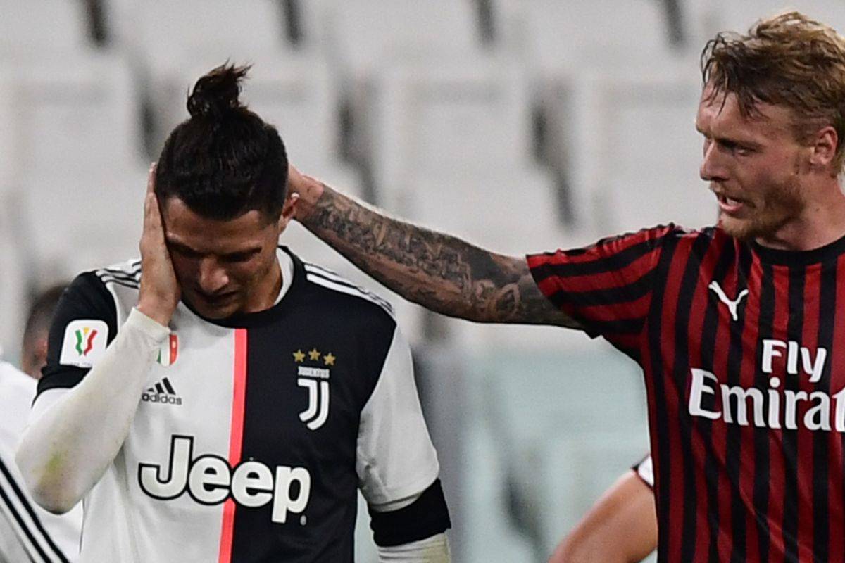 Ronaldo consolato da Kjaer dopo l'errore dal dischetto in Juventus-Milan (Getty Images)