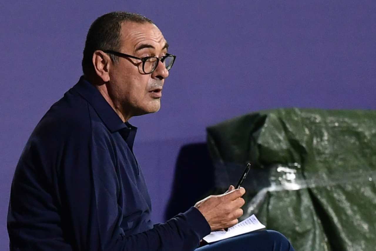 Maurizio Sarri in conferenza per Juventus-Lecce (Getty Images) 
