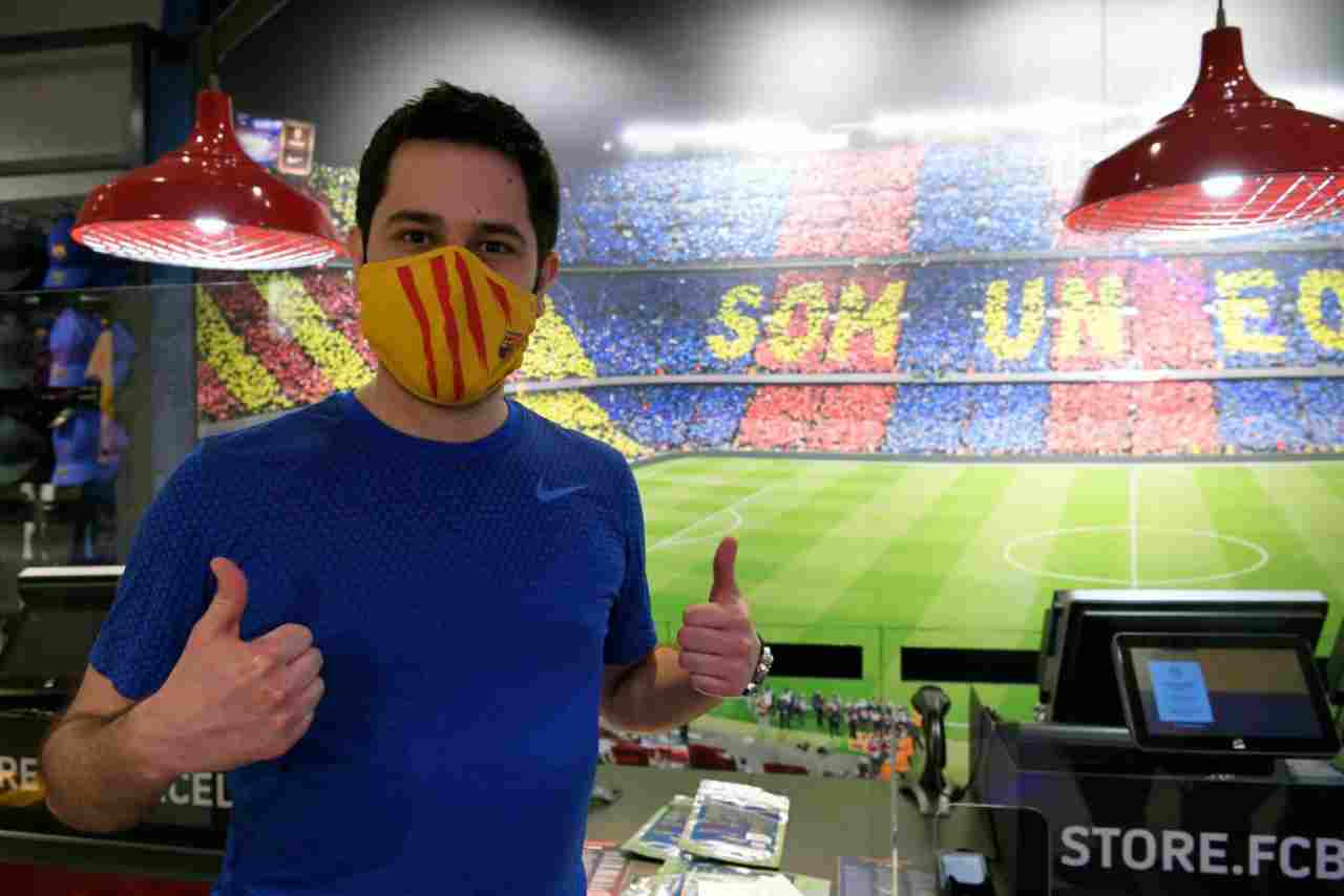 Tifosi allo stadio, la Liga per la riapertura: il premier spagnolo frena