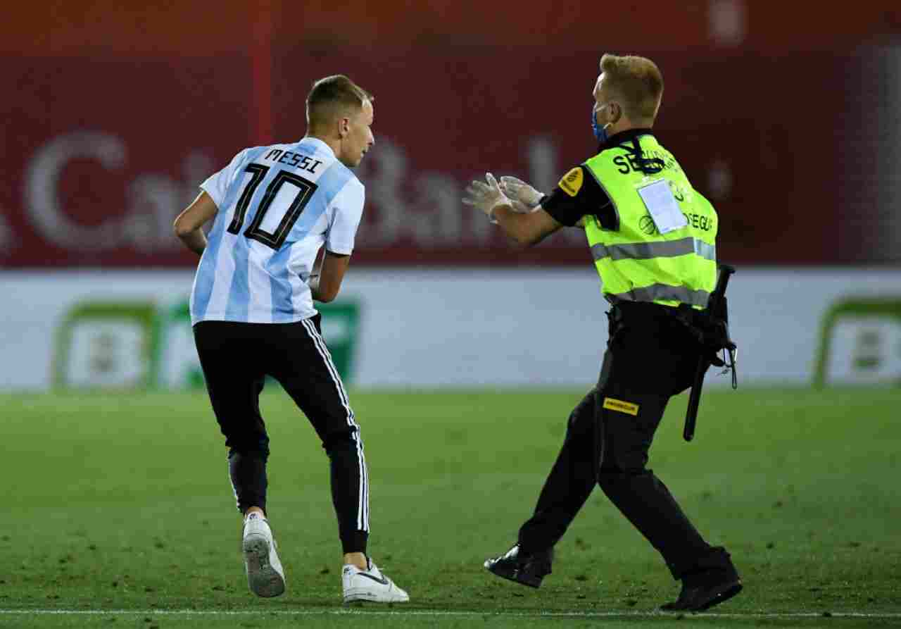 Liga, Mallorca-Barcellona: l'invasione di campo a porte chiuse - Video