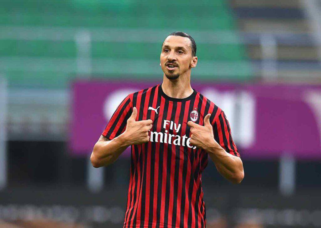 Ibrahimovic contrariato con Pioli al momento della sostituzione (Getty Images)