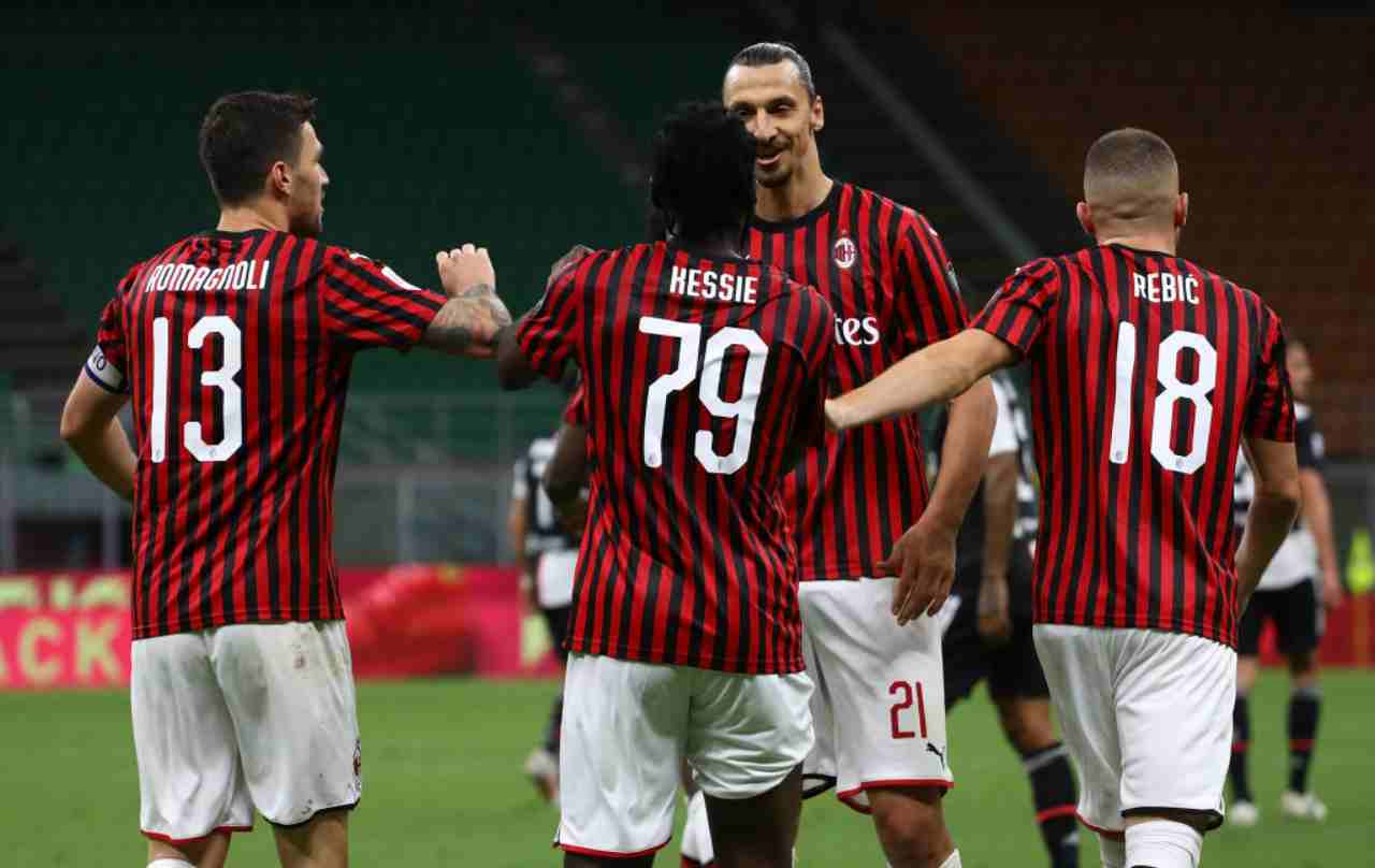 Milan, presentata la nuova maglia (Getty Images)