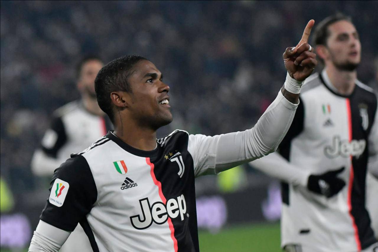 Douglas Costa, possibile addio con la Juventus (Getty Images)