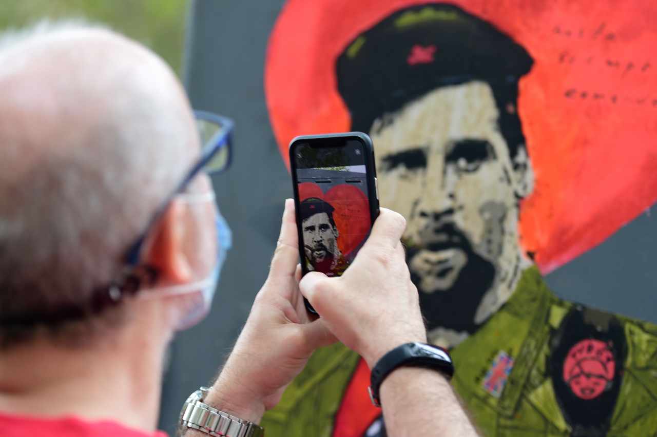 Messi non è Che Guevara: resta a Barcellona, perdono tutti