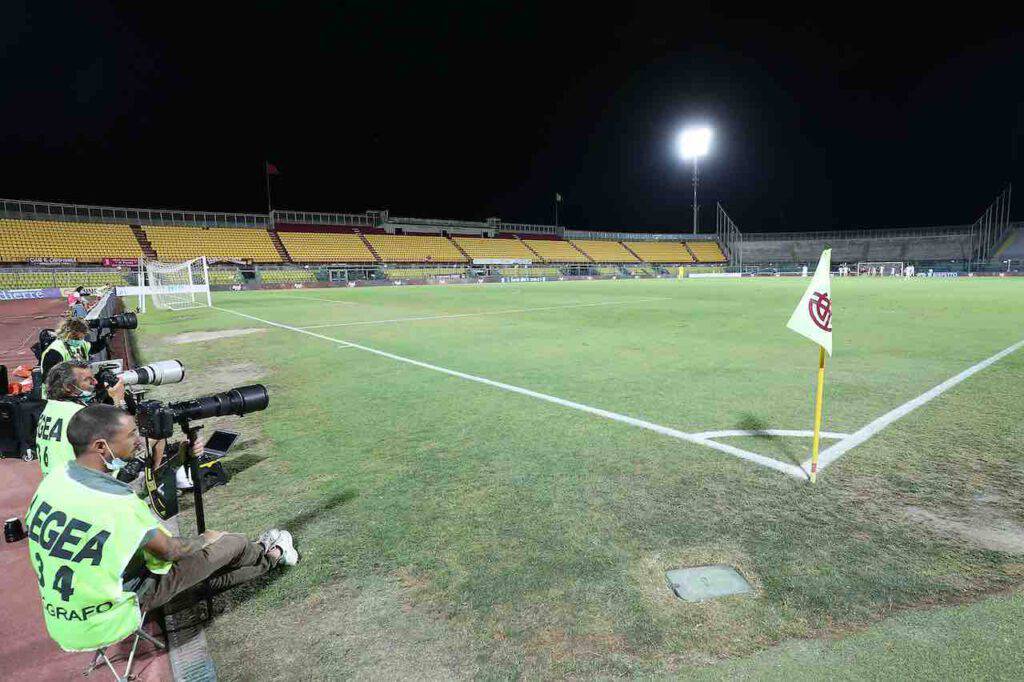 Amara contestazione all'Armando Picchi: croci e testa mozzata sul campo (Getty Images)