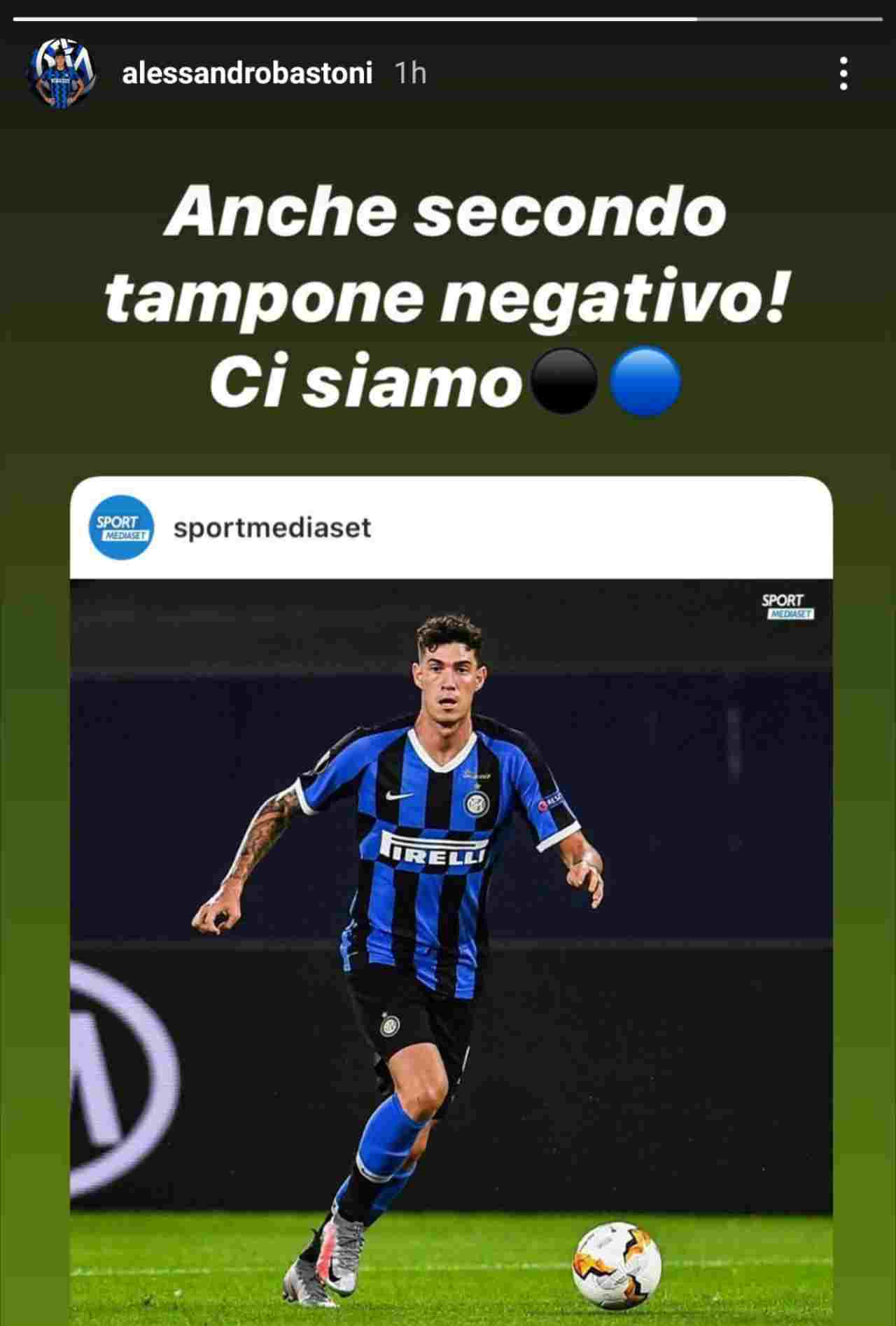 Bastoni, la foto social dopo l'esito del tampone (Instagram) 