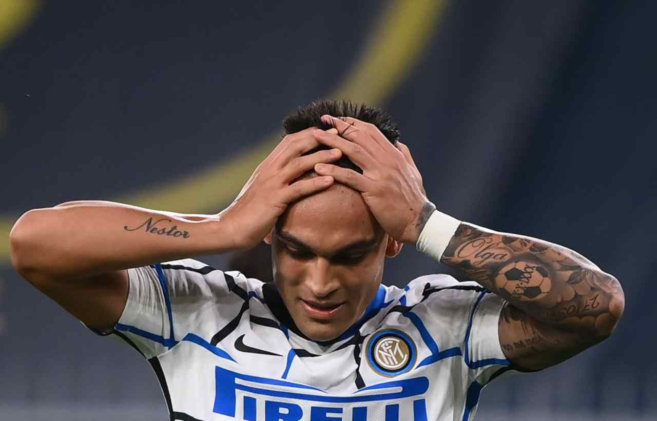 Lautaro Martinez infuriato con Bastoni in Genoa-Inter (Getty Images)