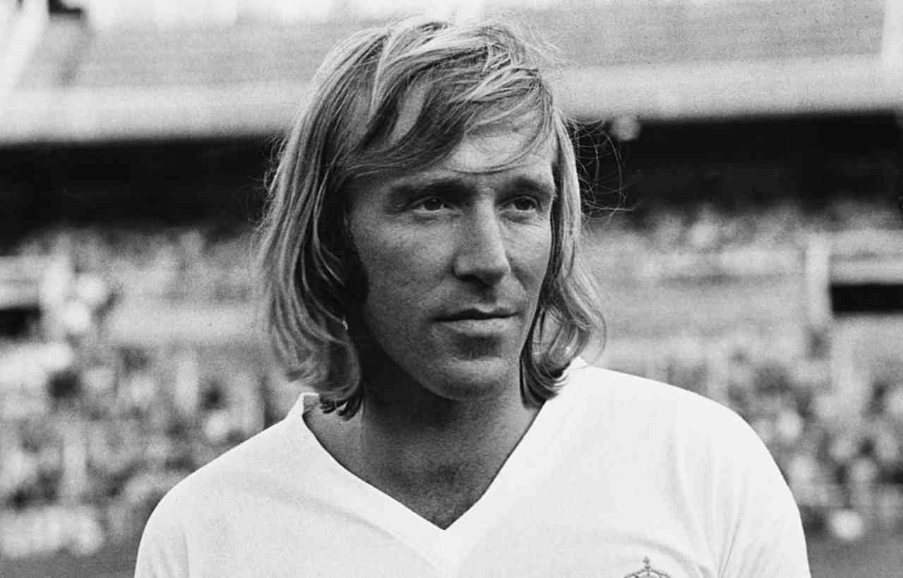 Gunter Netzer, in campo durante la Partita della Lattina (Getty Images) 