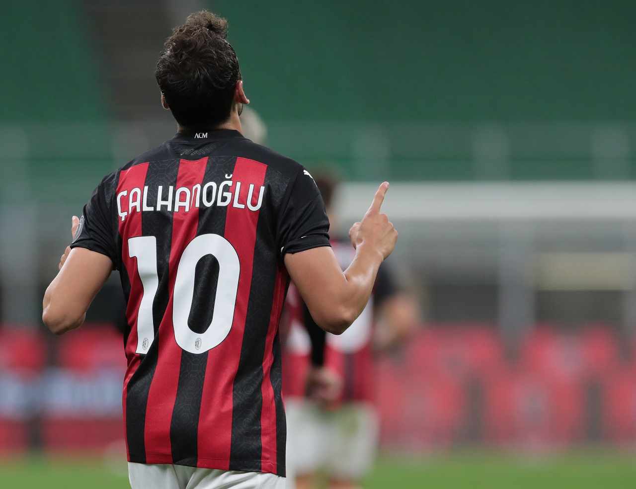 Milan, quando potrebbe rientrare in campo Calhanoglu