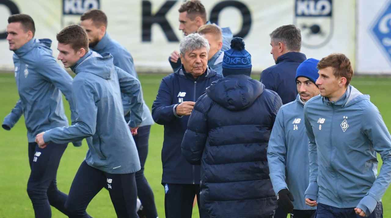 Mircea Lucescu, allenatore della Dinamo Kiev, in una sessione di allenamento