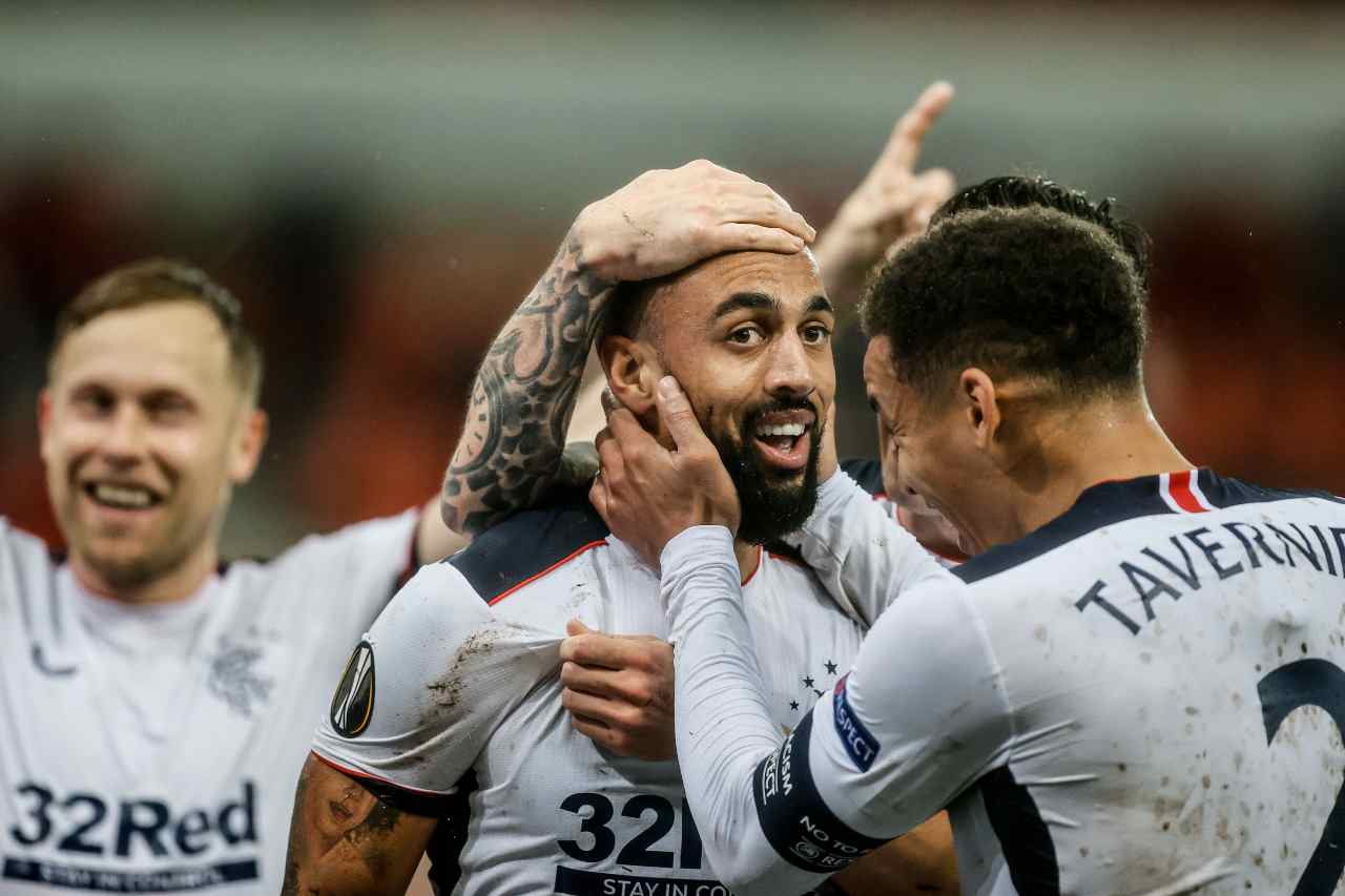 Europa League, il pallonetto di Roofe è da record - Video