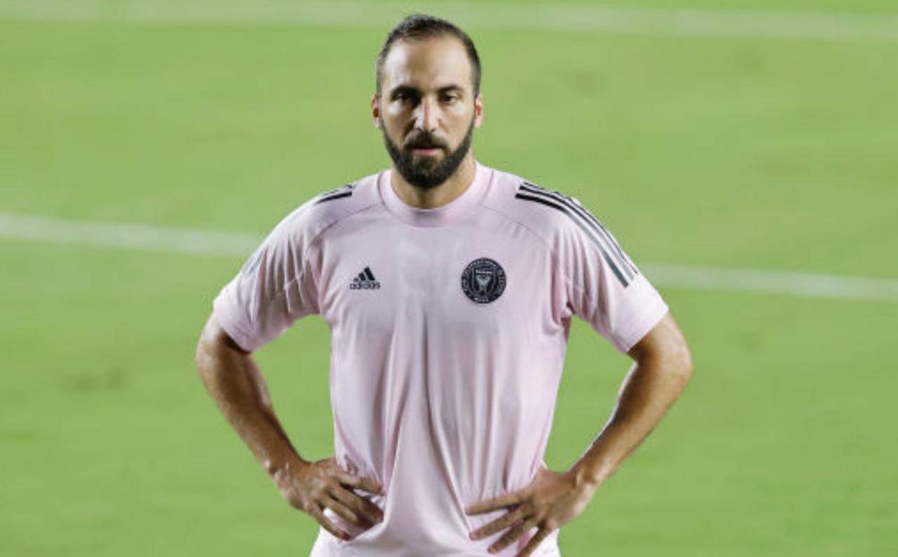 Higuain cambia look, quasi irriconoscibile (Getty Images)