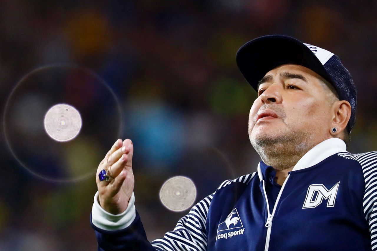 Maradona, i dubbi dell'inchiesta. Il dott Luque si difende 