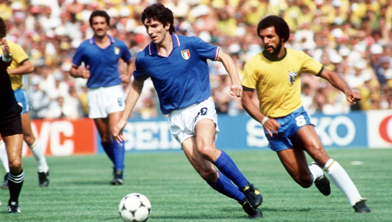 Paolo Rossi, in vendita la maglia di Italia-Brasile (Getty Images) 