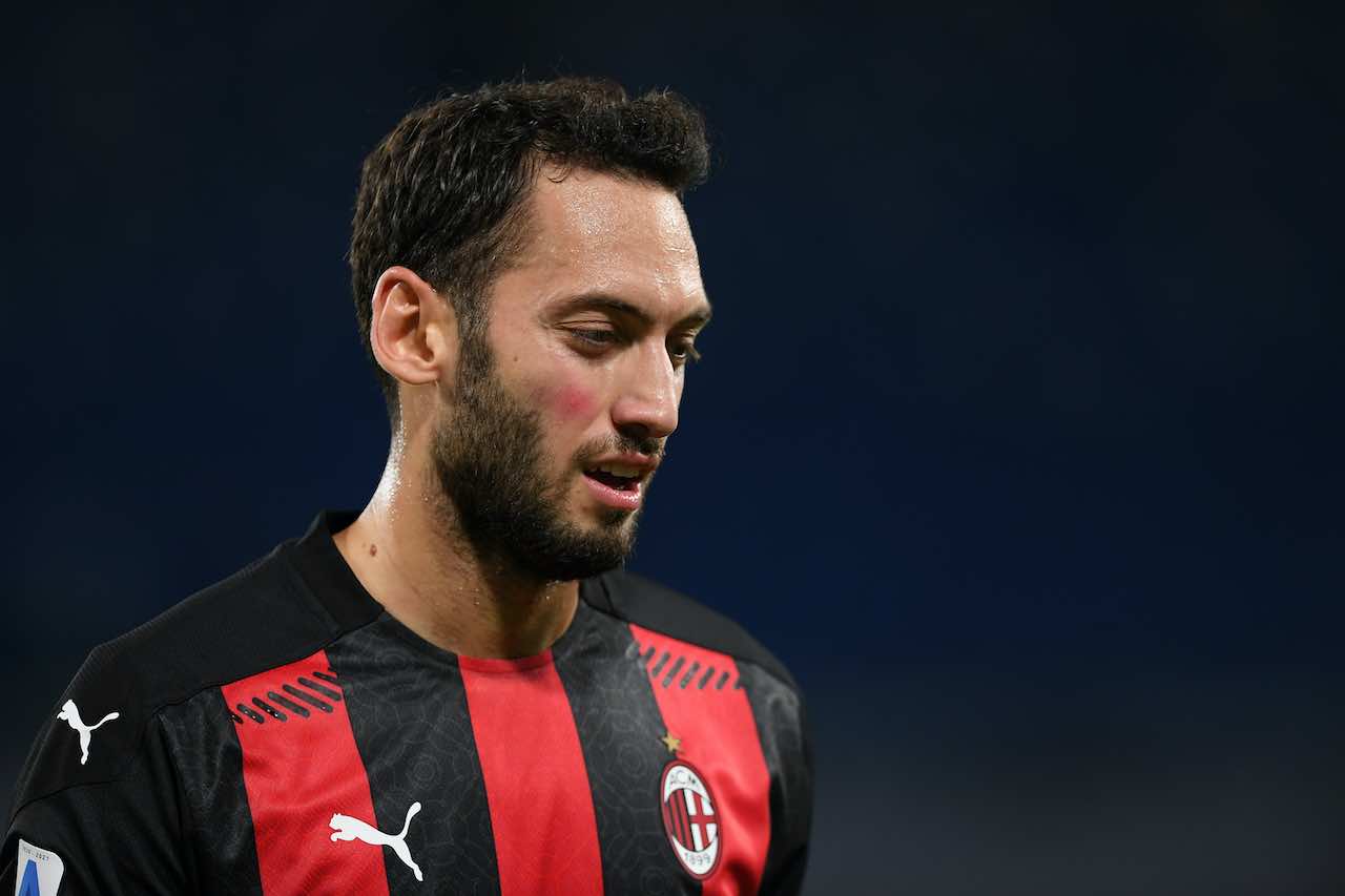 Milan: trattativa al via per il rinnovo di Calhanoglu, c'è distanza 