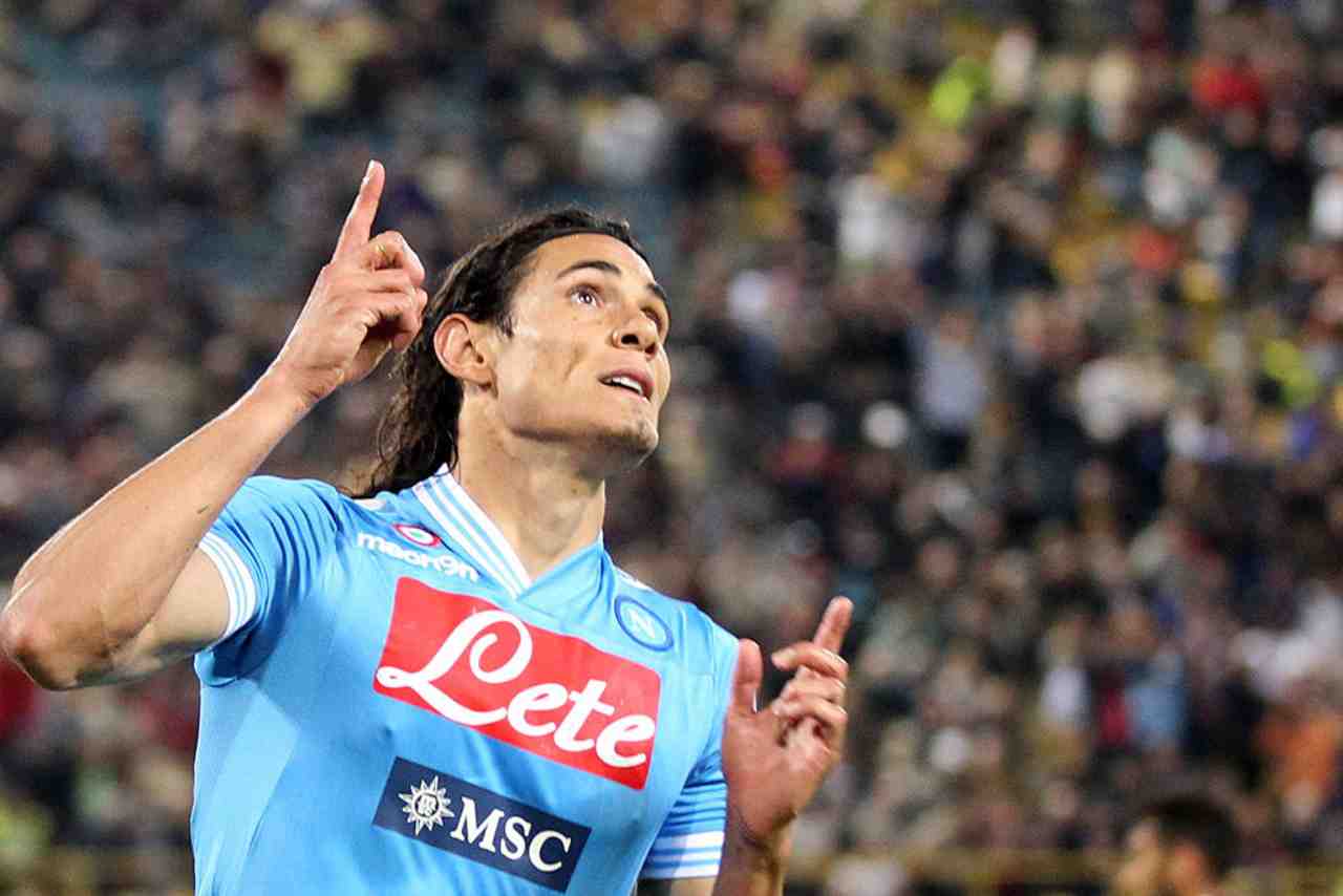 Cavani con la maglia del Napoli (Getty Images) 