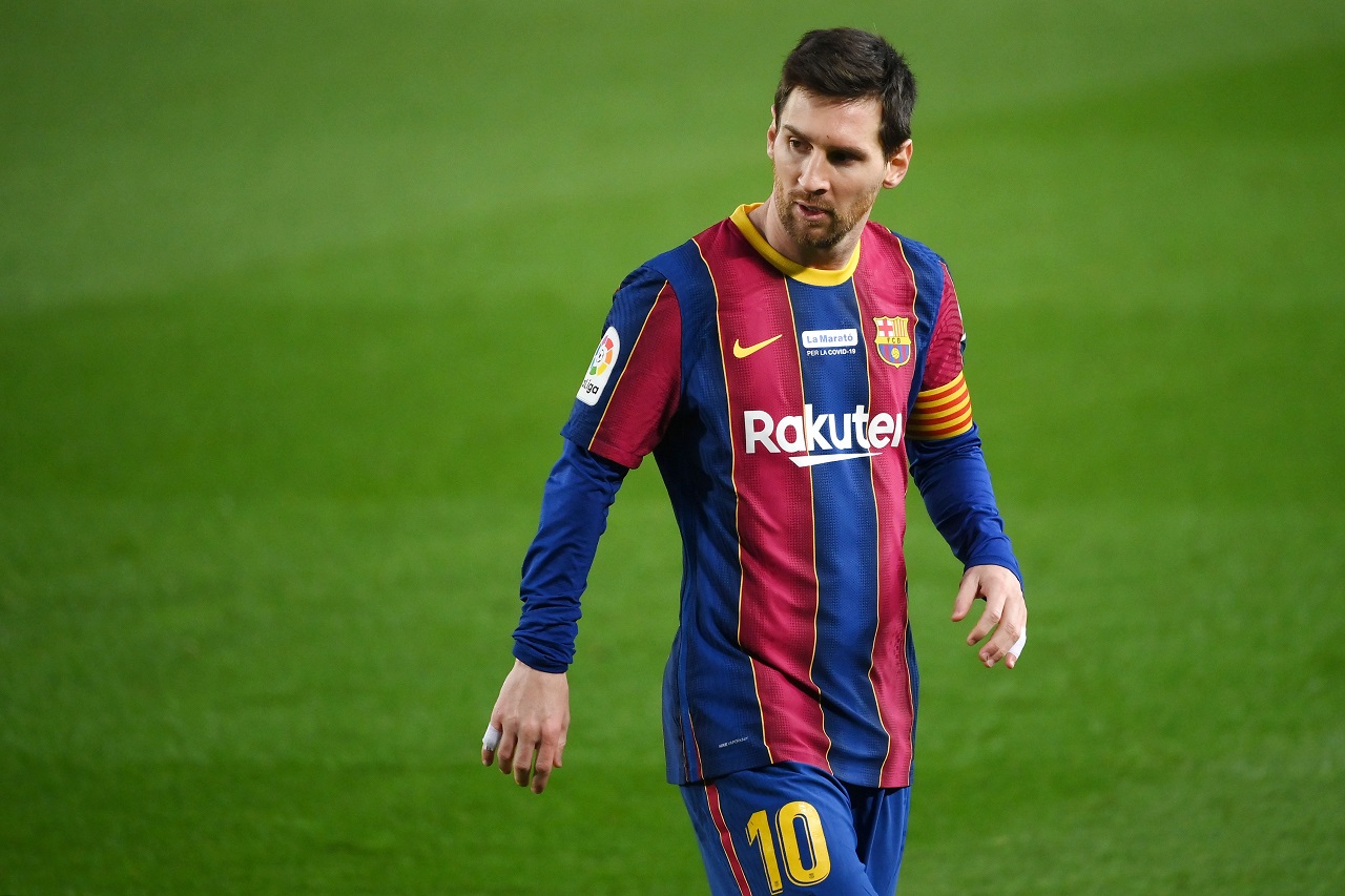 Messi, il Manchester City in secondo piano (Getty Images)