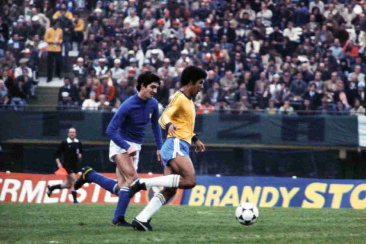 Paolo Rossi, all'asta la maglia di Italia-Brasile (Getty Images)