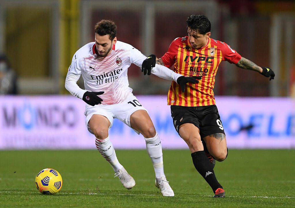 Milan, Calhanoglu batte un record