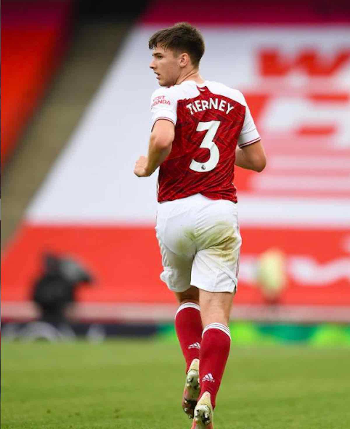 Kieran Tierney dell'Arsenal piace al Napoli