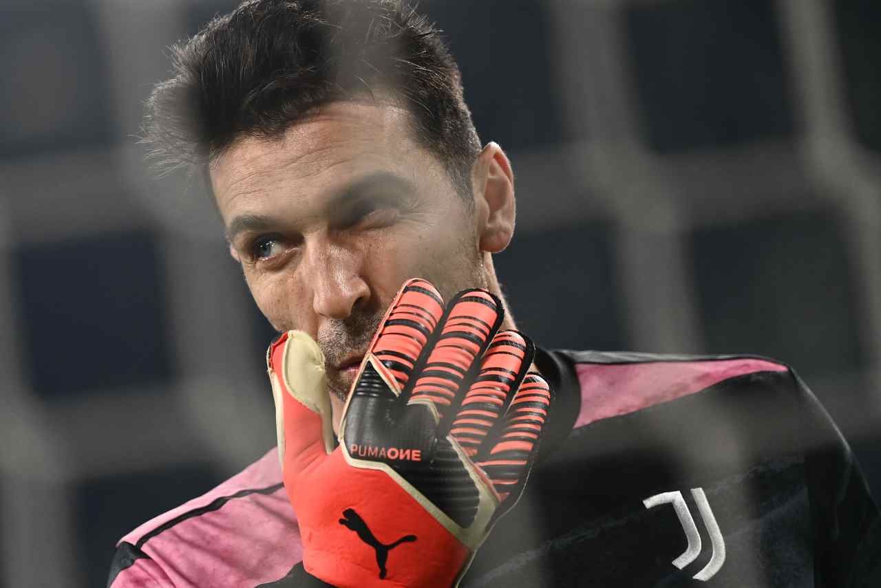 Juventus, Buffon titolare a 43 anni: i record ancora da battere