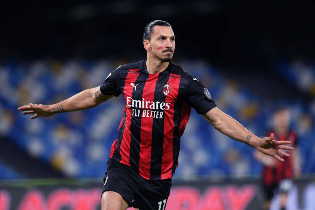 Ibrahimovic, spettacolo a bordo campo durante Milan-Torino (Getty Images)