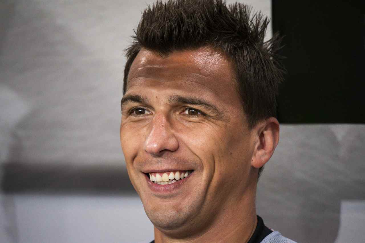 Mandzukic al Milan, è fatta: visite mediche e firma 