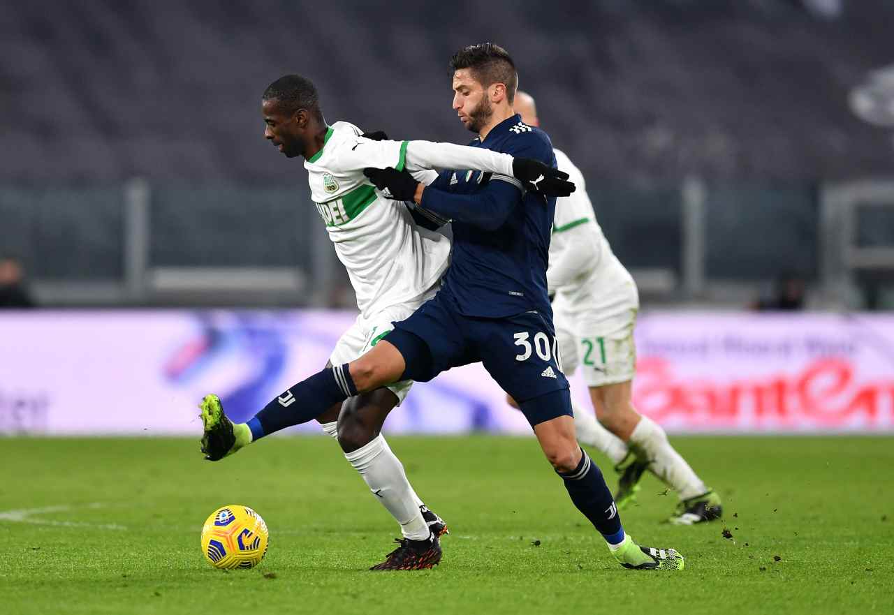 Moviola Juventus-Sassuolo, espulso Obiang: l'analisi degli episodi