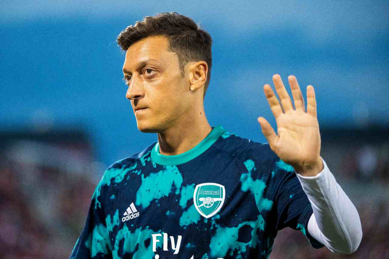 Mesut Ozil dall'Arsenal al Fenerbahce