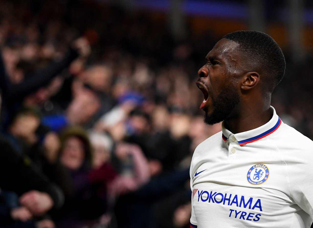 Fikayo Tomori, come gioca il difensore che piace al Milan: carriera e caratteristiche