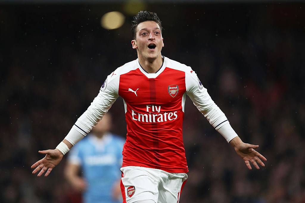 Özil