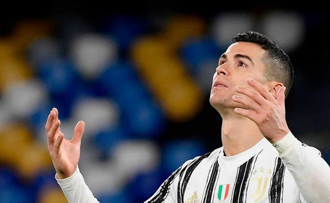 Cristiano Ronaldo critiche social 