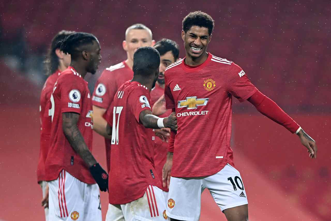 Rashford supera una leggenda e fa volare il Manchester United