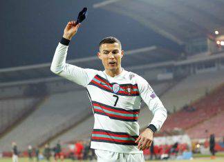 Cristiano Ronaldo fascia da capitano all'asta (Getty Images)