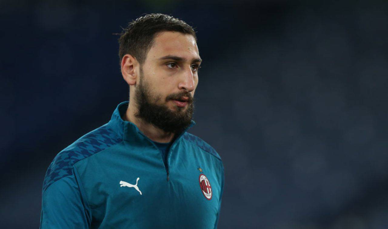 Donnarumma Napoli attacco social 