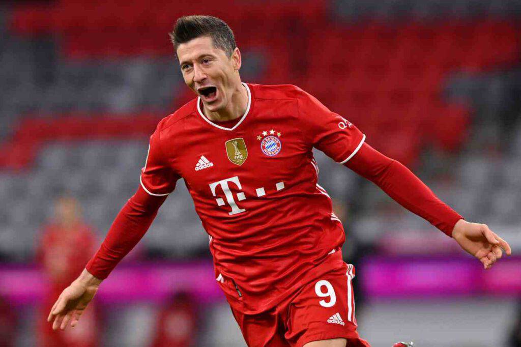 Lewandowski Bayern Monaco ai saluti (Getty Images)