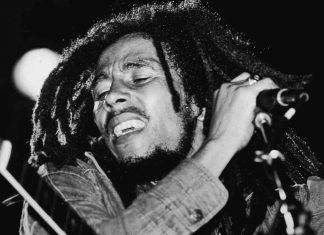 Ajax Bob Marley omaggio terza maglia (Getty Images)