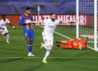 Clasico Benzema gol di tacco (Getty Images)