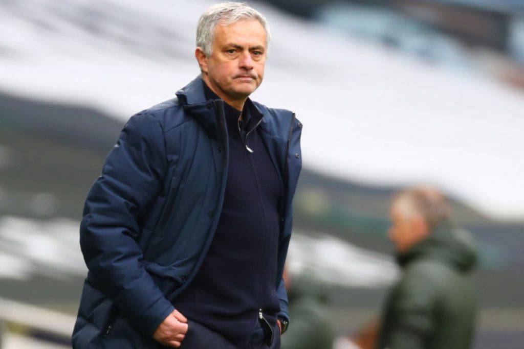 Caccia a Mourinho dopo l'esonero (Getty Images)