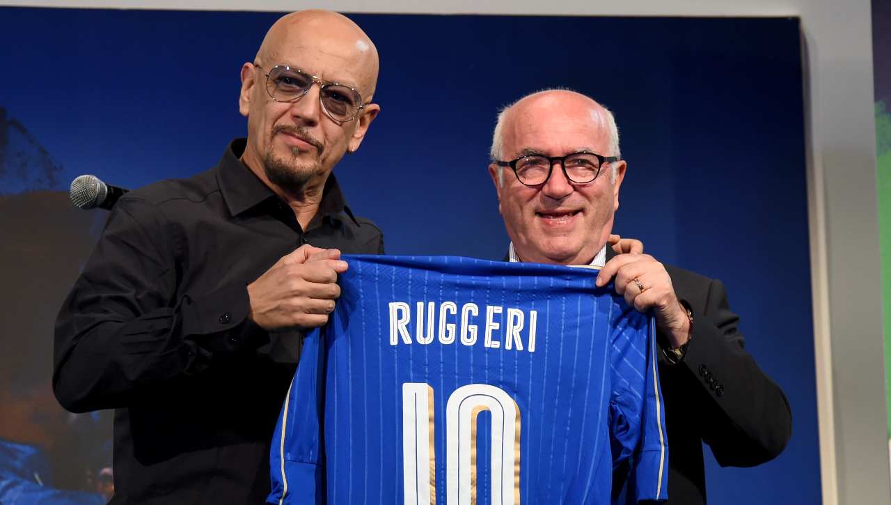 Enrico Ruggeri si unisce a Maicon: il nuovo ruolo del cantante