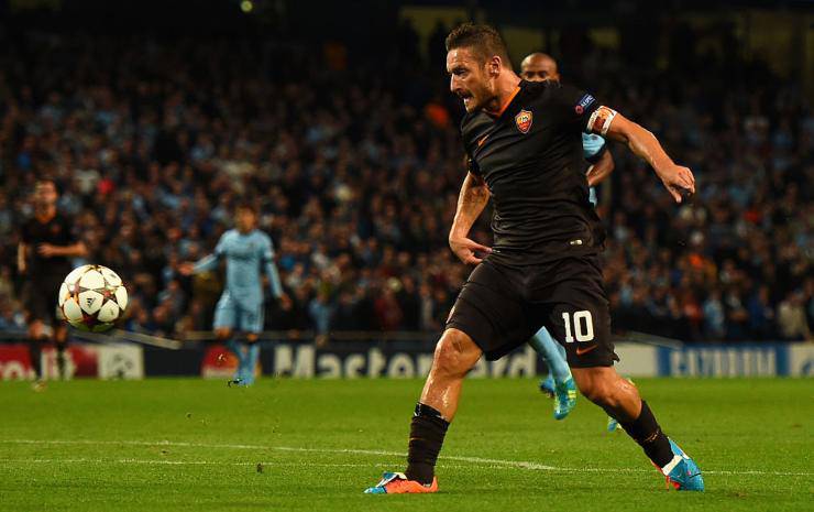 Francesco Totti, il gol al Manchester City